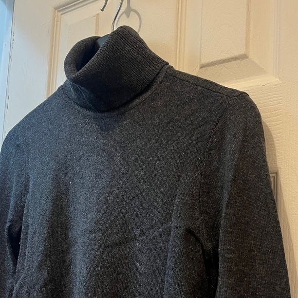 Ralph Lauren Women's Charcoal  Turtleneck Sweater - Picture 2 of 4